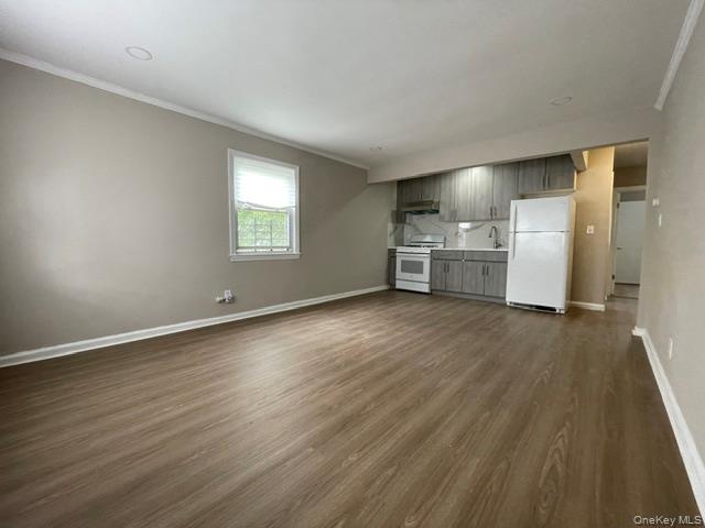 124-01 Hillside Avenue Property Photo 2