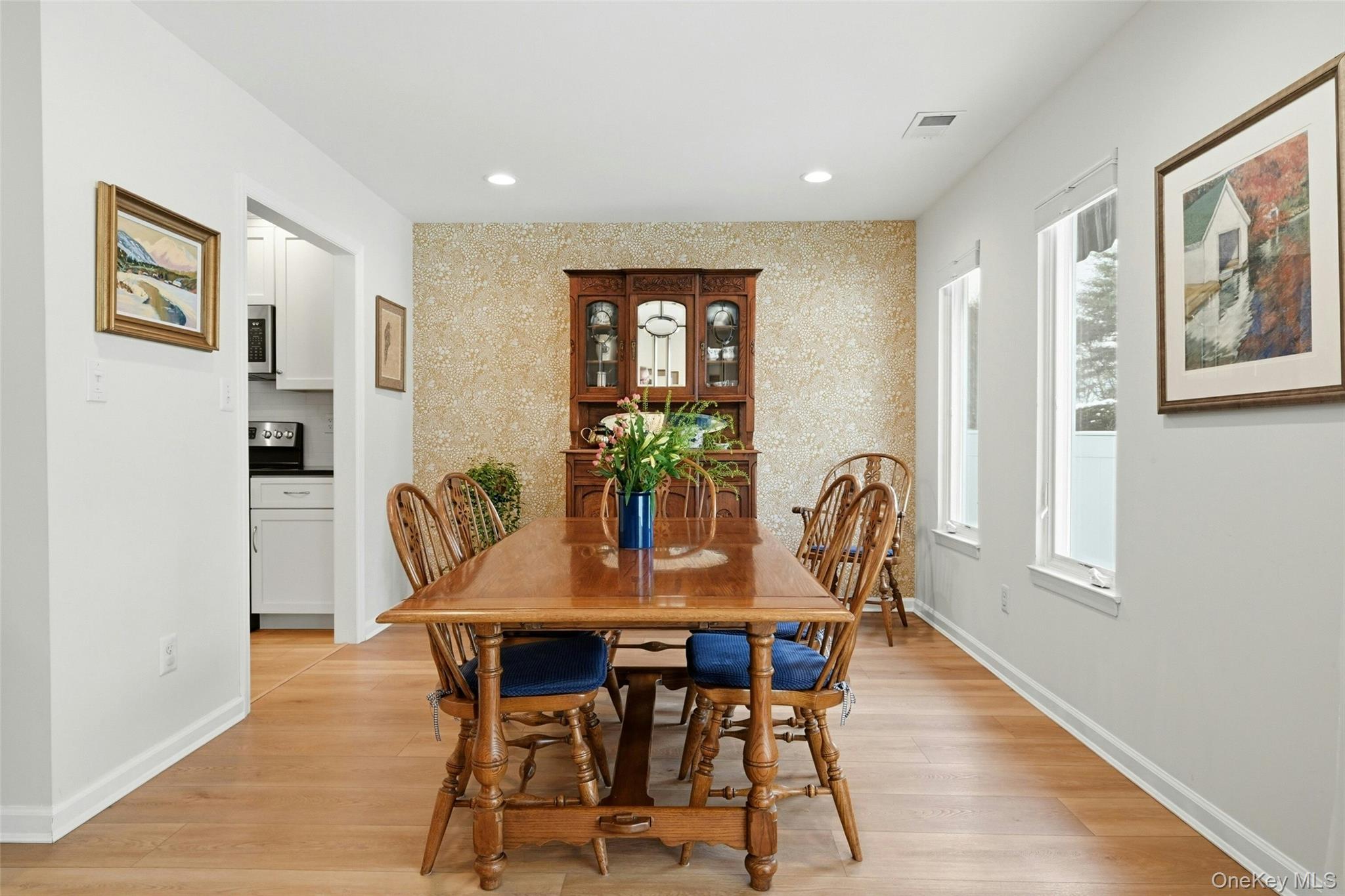 210 Elton Court Property Photo 8