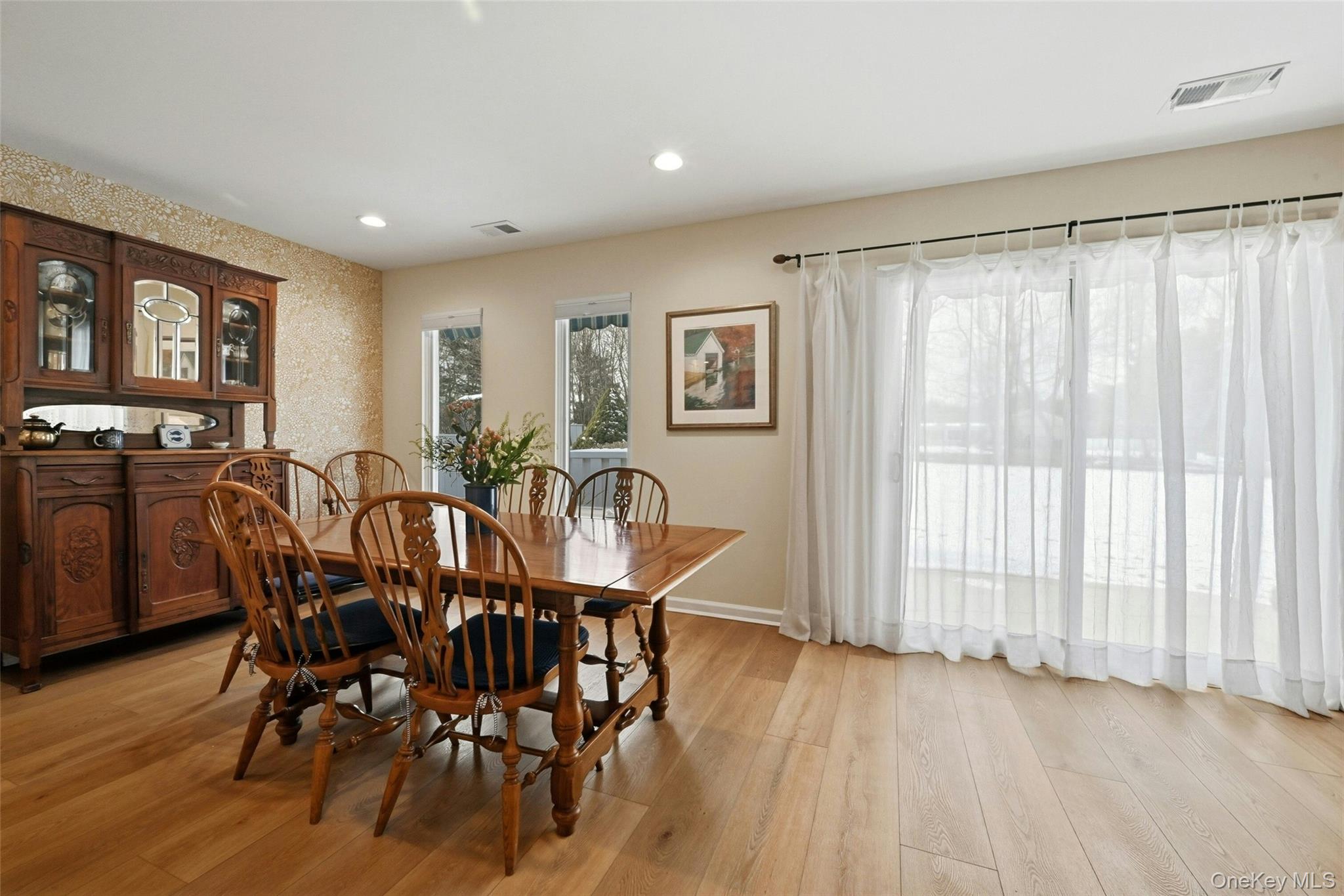 210 Elton Court Property Photo 10