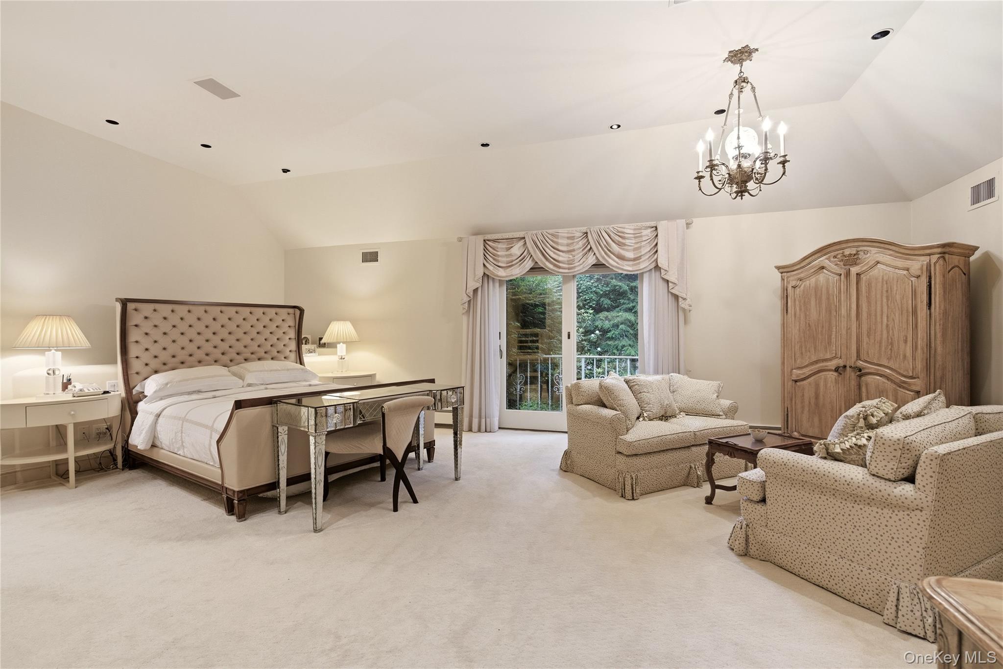 5 Victorian Lane Property Photo 17