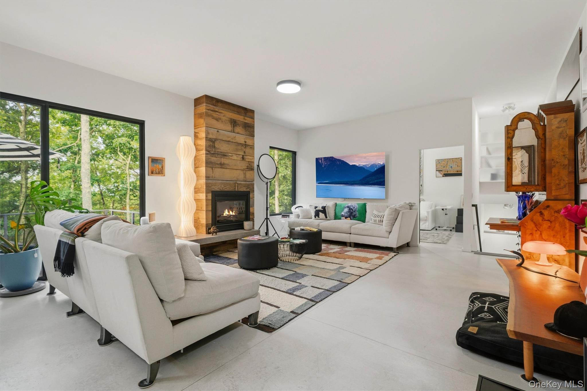 194 Mapes Road Property Photo 4