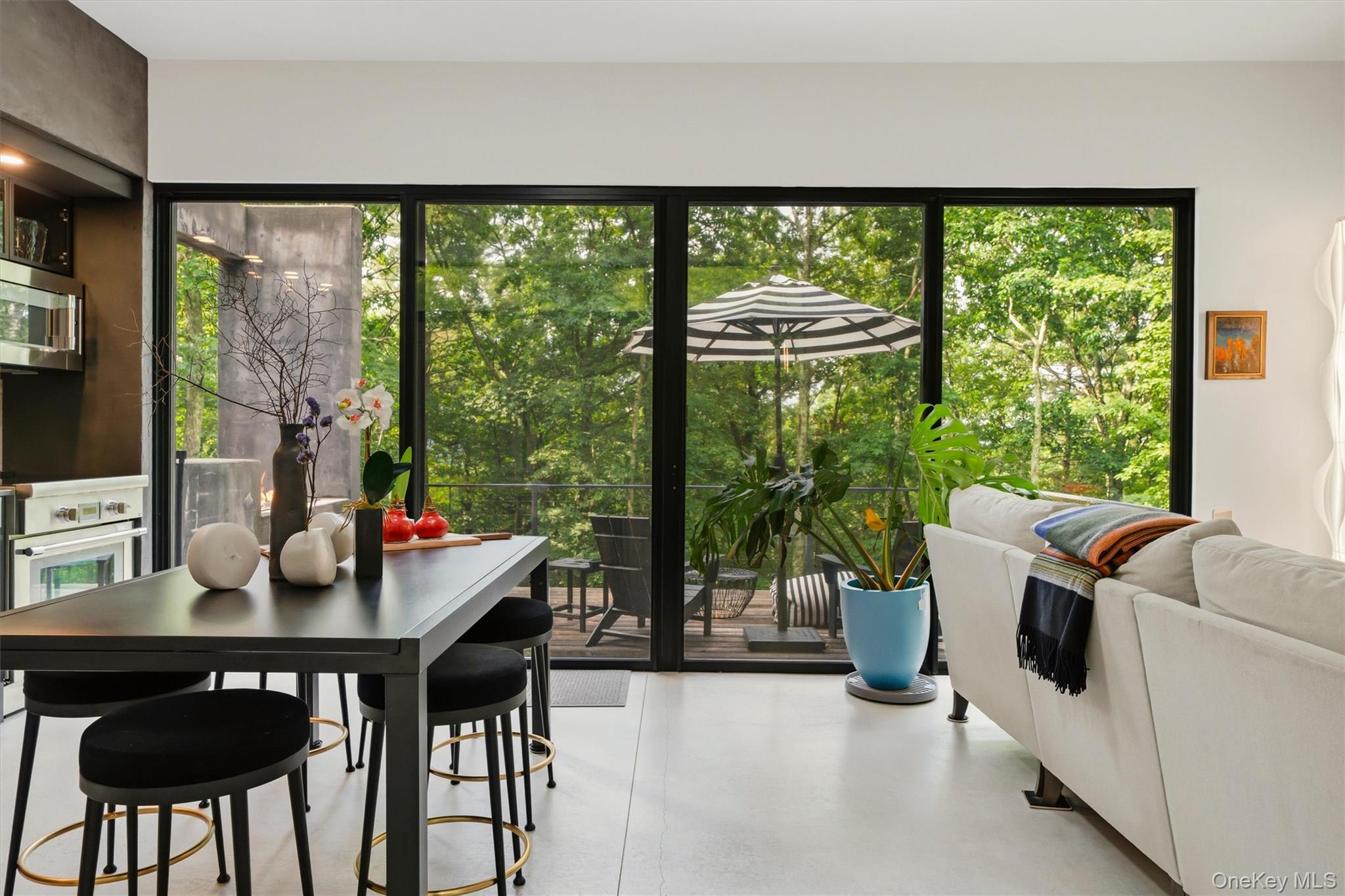 194 Mapes Road Property Photo 11