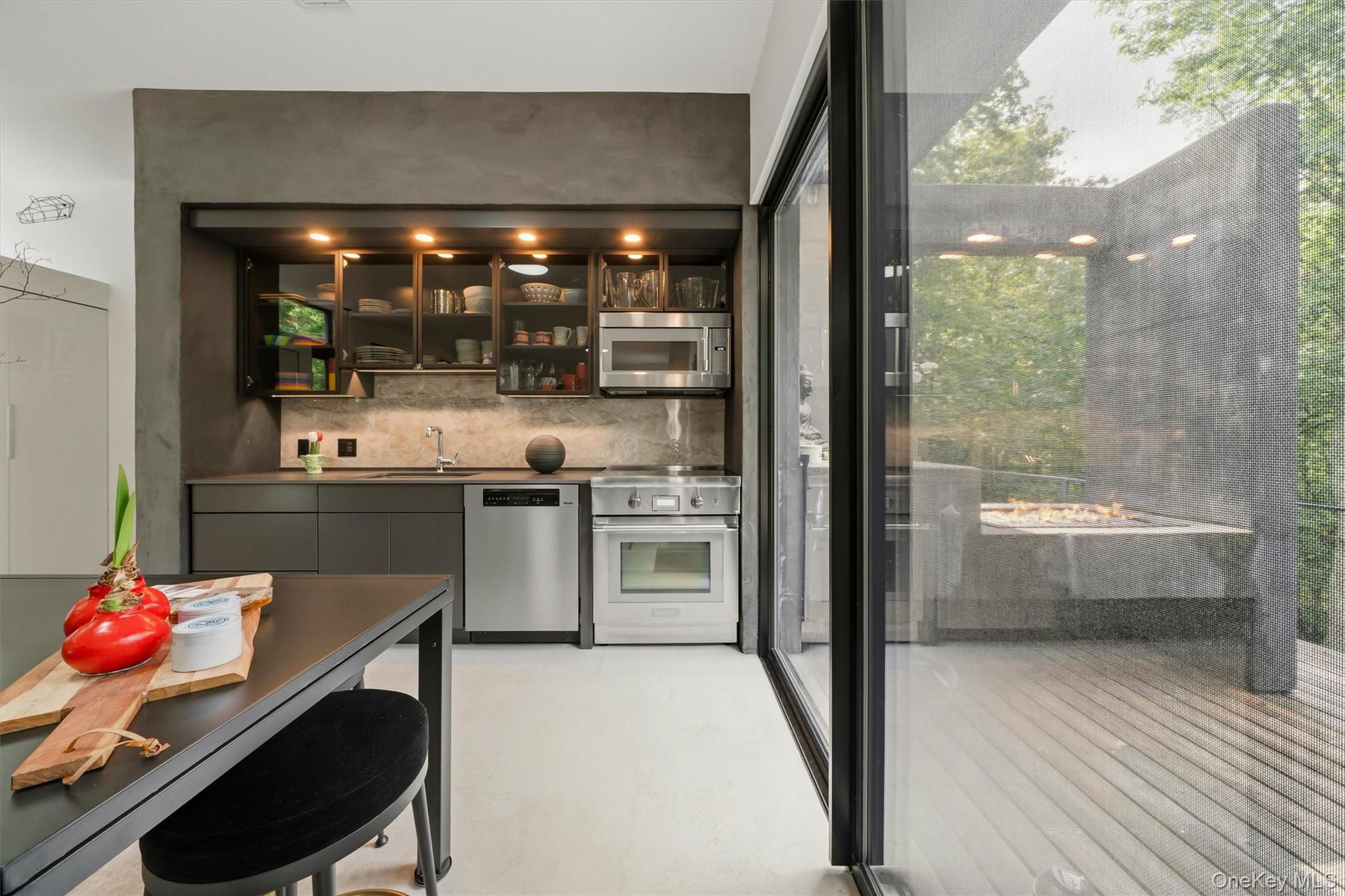 194 Mapes Road Property Photo 15