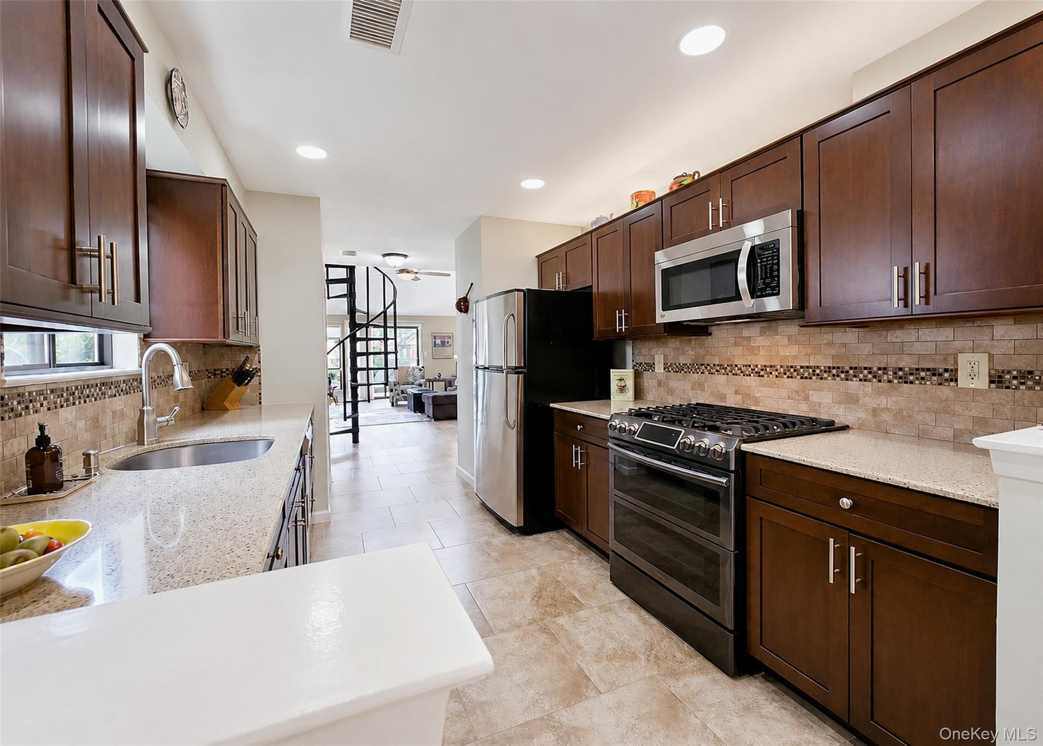 45 Timber Ridge Drive Property Photo 6