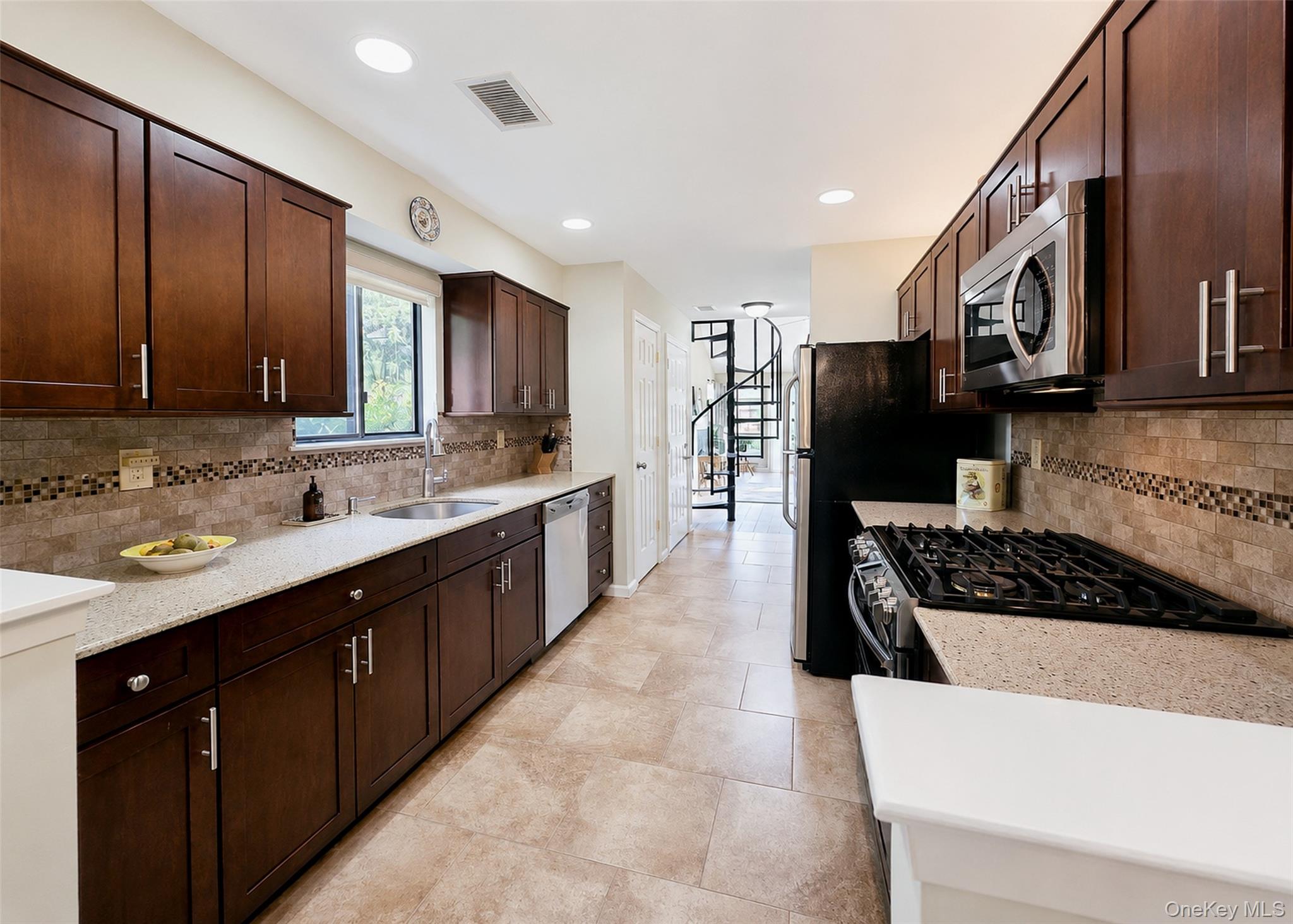 45 Timber Ridge Drive Property Photo 7