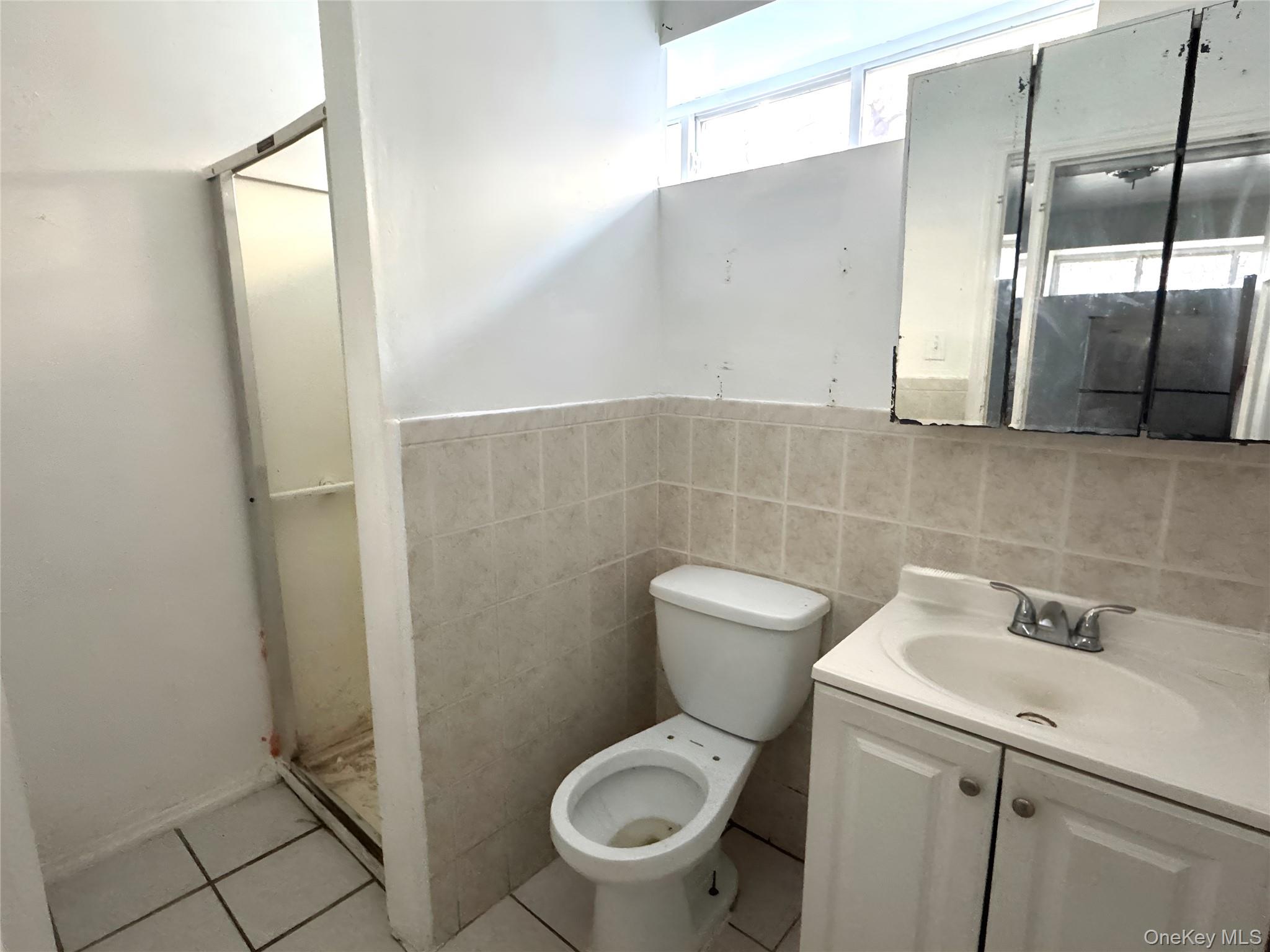 158-12 85th Avenue Property Photo 3