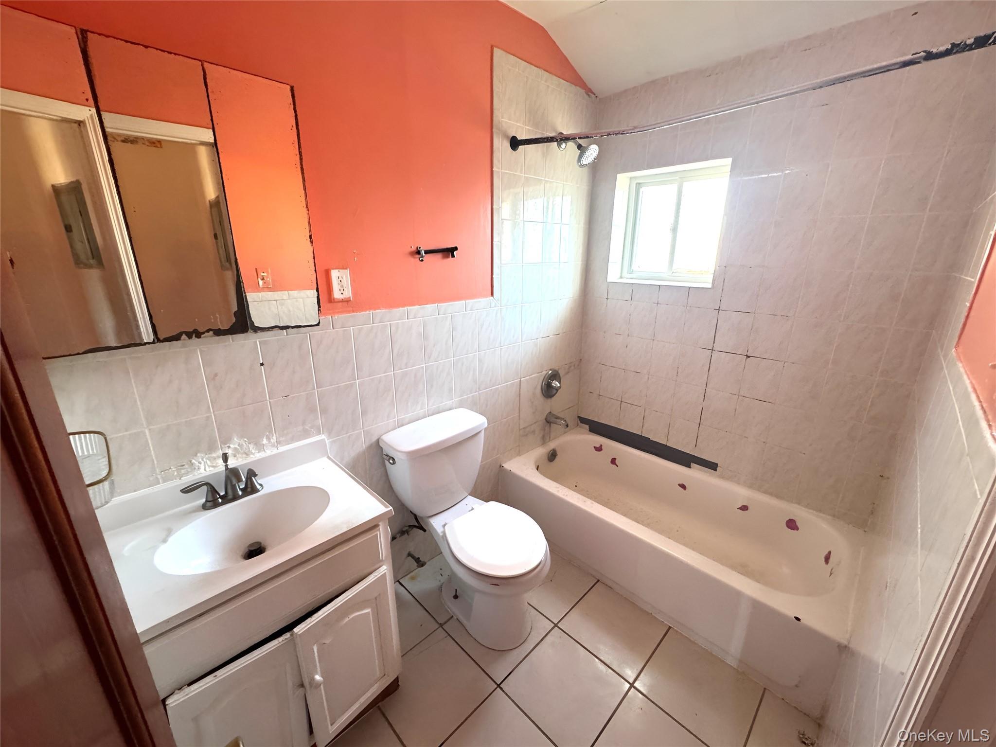 158-12 85th Avenue Property Photo 5