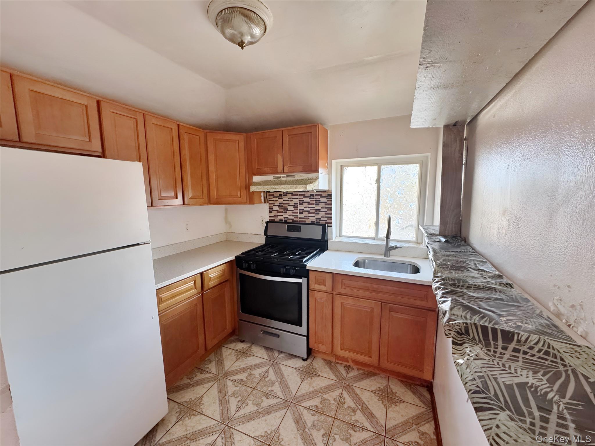 158-12 85th Avenue Property Photo 12
