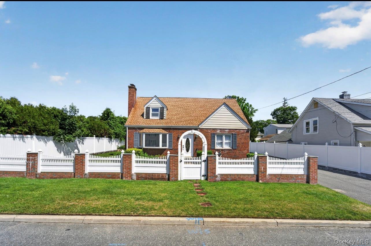 5 E 4th Street Property Photo 1