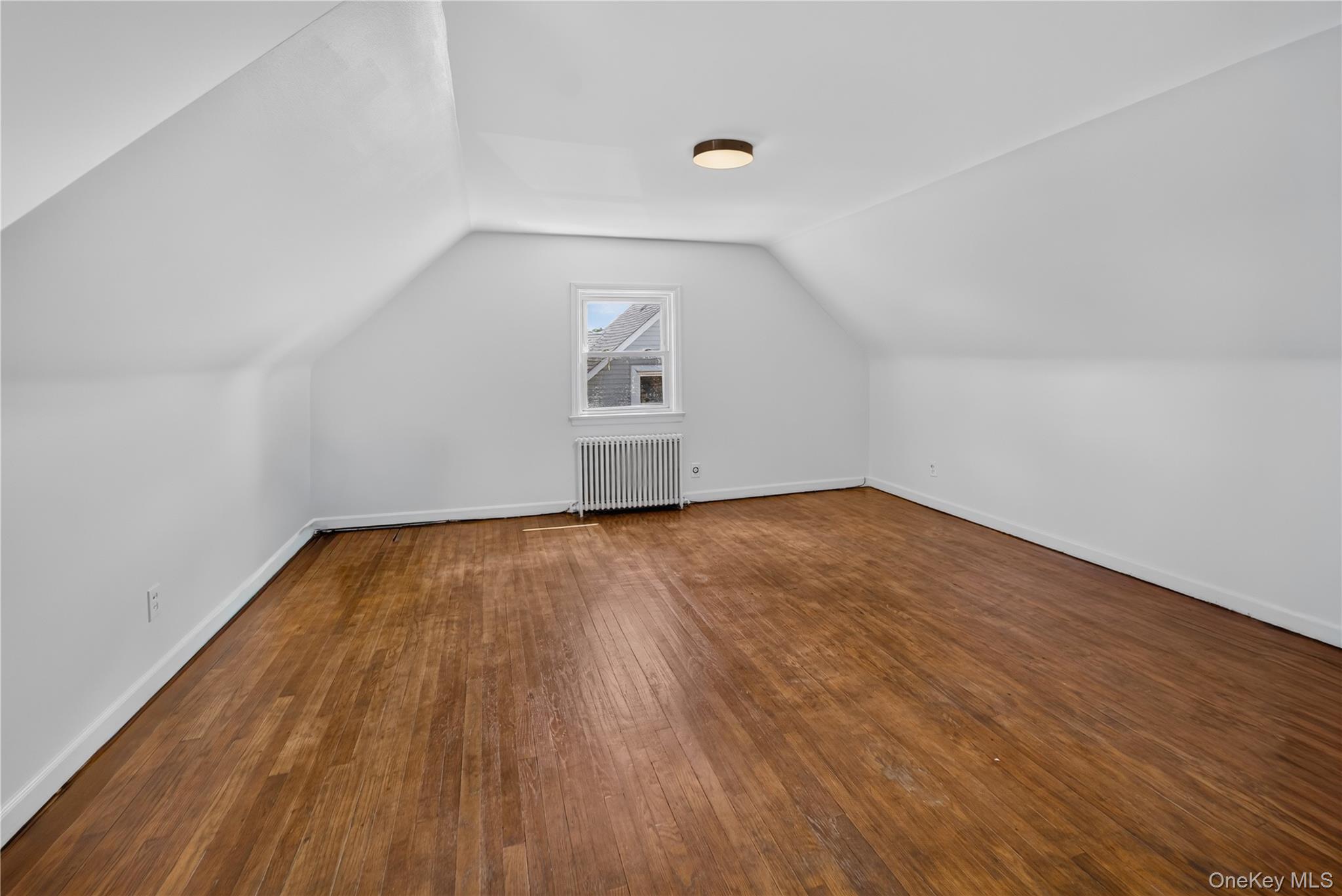 5 E 4th Street Property Photo 23
