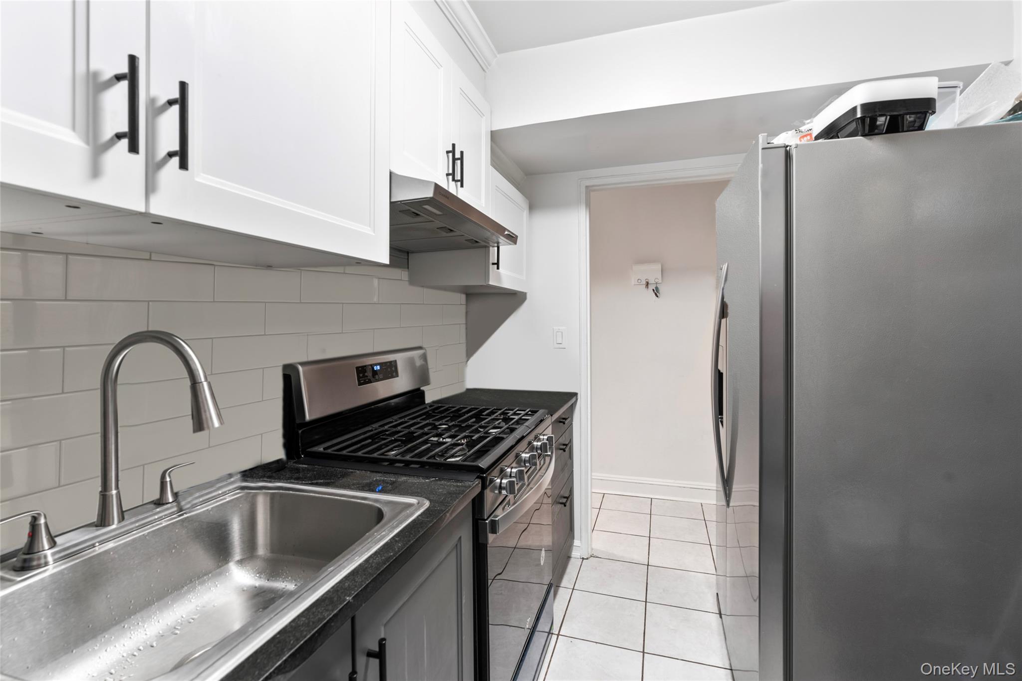 88-12 151 Avenue 4b Property Photo 8