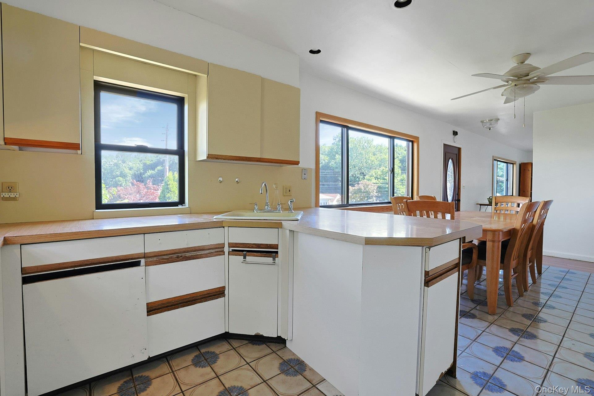141 Curtis Lane Property Photo 11