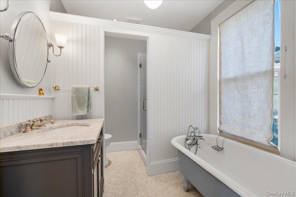 322 N Broadway Property Photo 28
