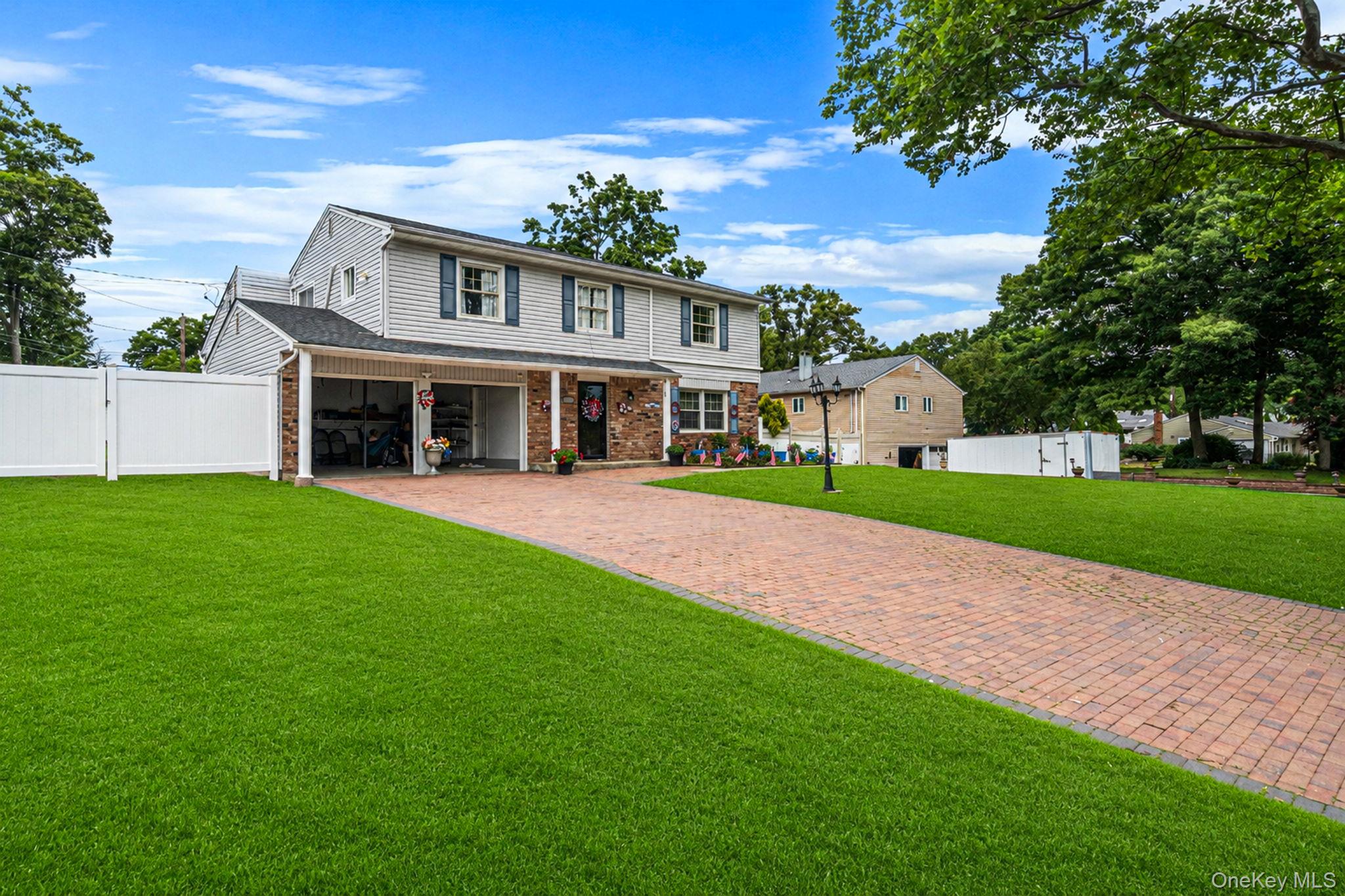 23 Essex Drive Property Photo 1