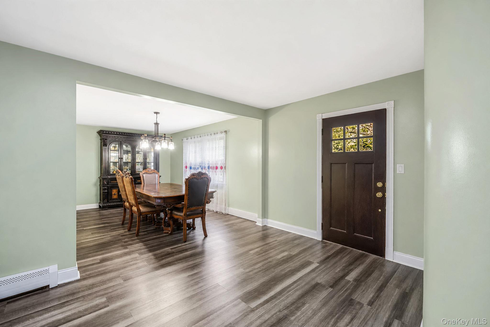 23 Essex Drive Property Photo 9