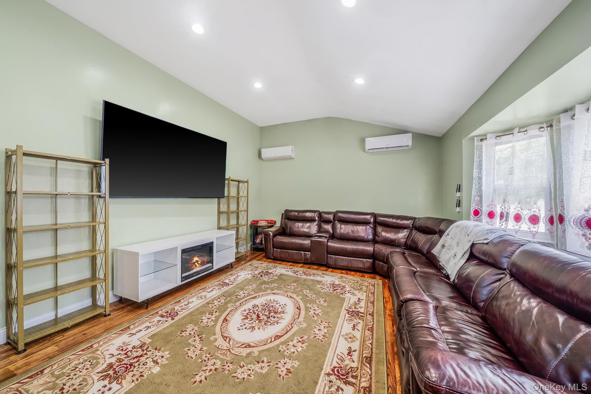23 Essex Drive Property Photo 21