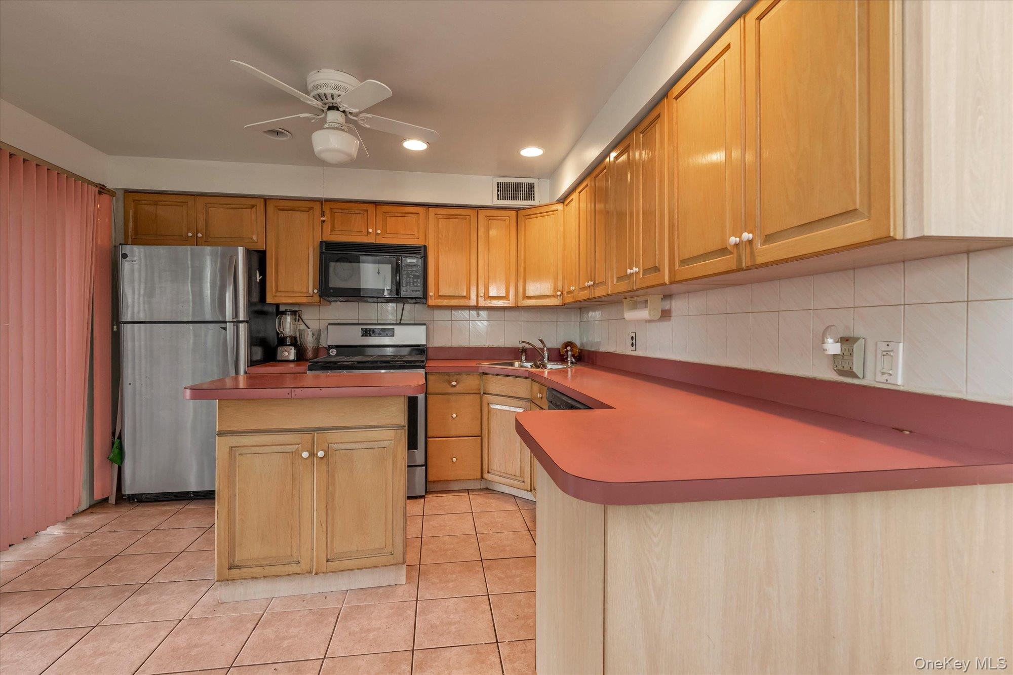 343 Nassau Boulevard Property Photo 7
