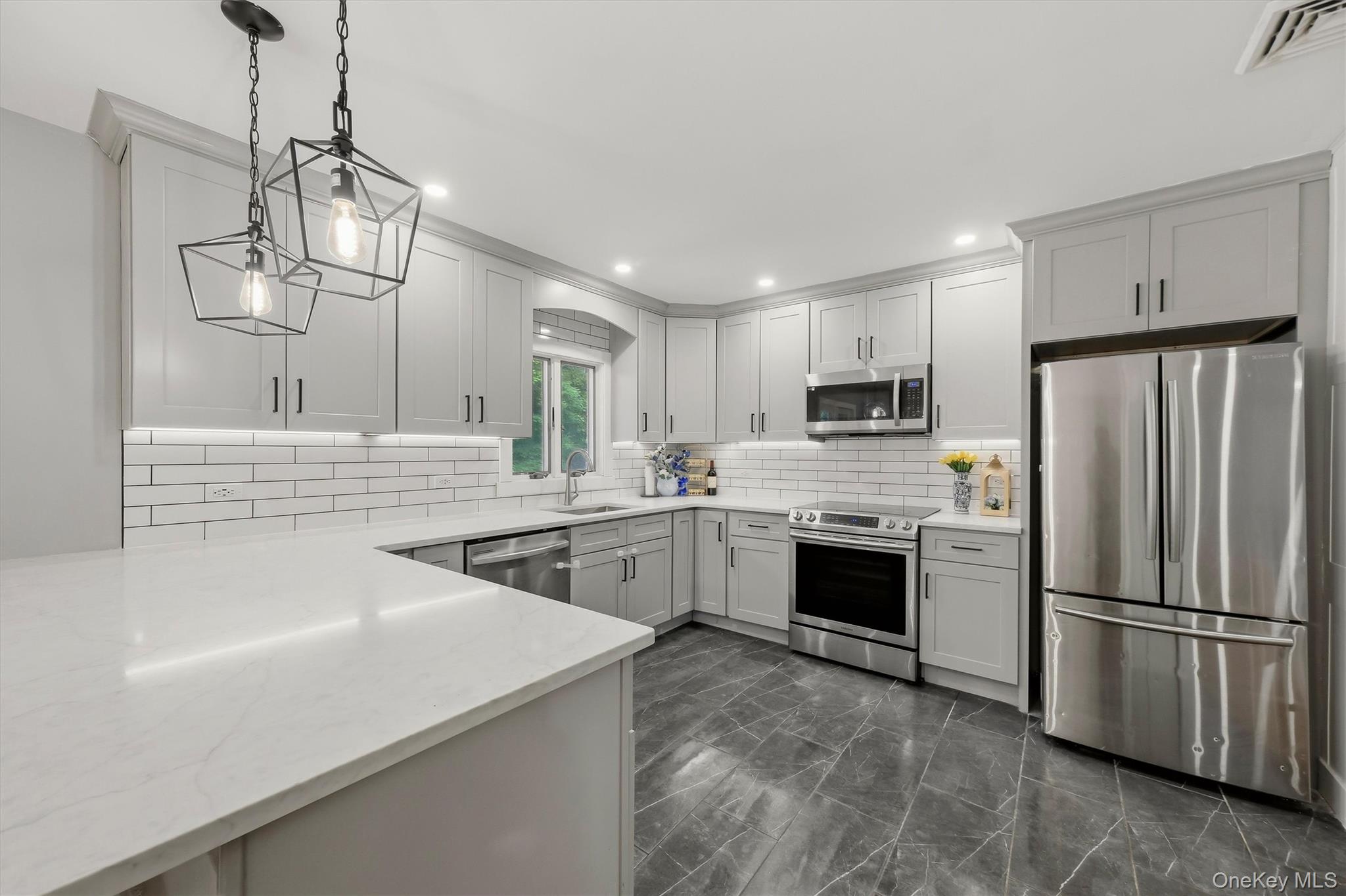 53 Everett Road Property Photo 12