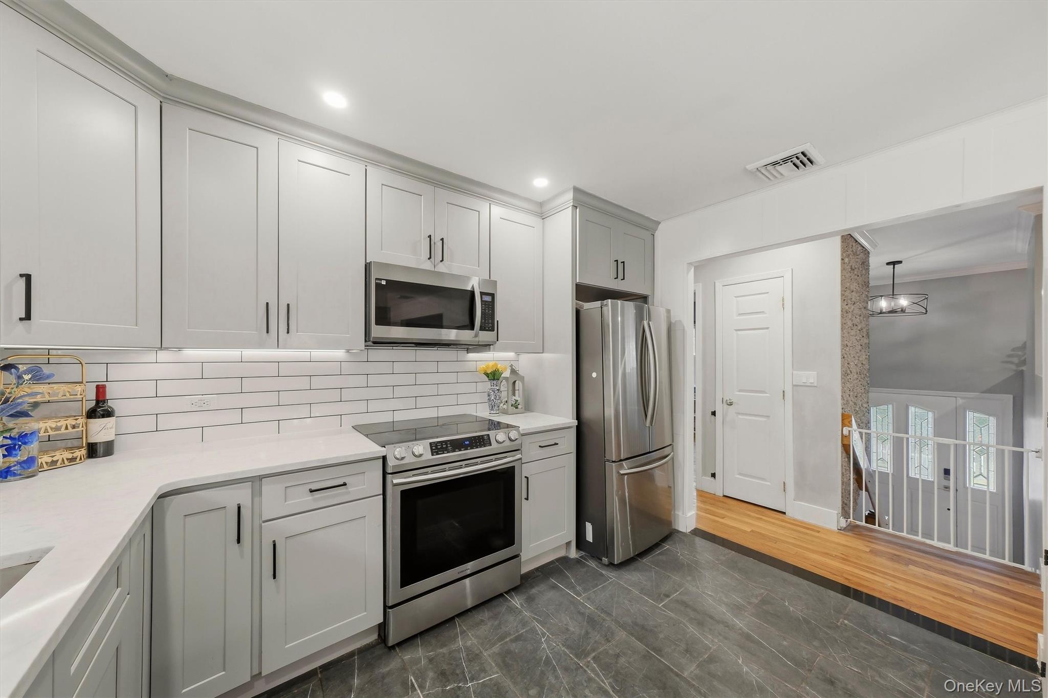 53 Everett Road Property Photo 17