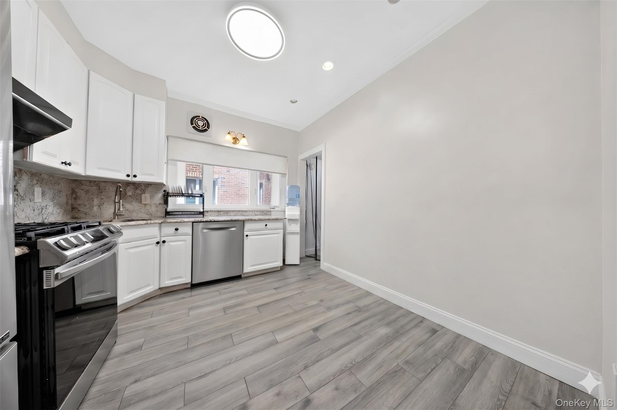 3218 172nd Street Property Photo 5