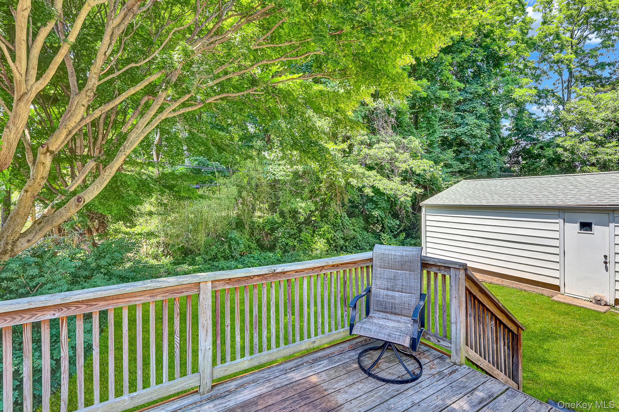 19 Poplar Place Property Photo 3