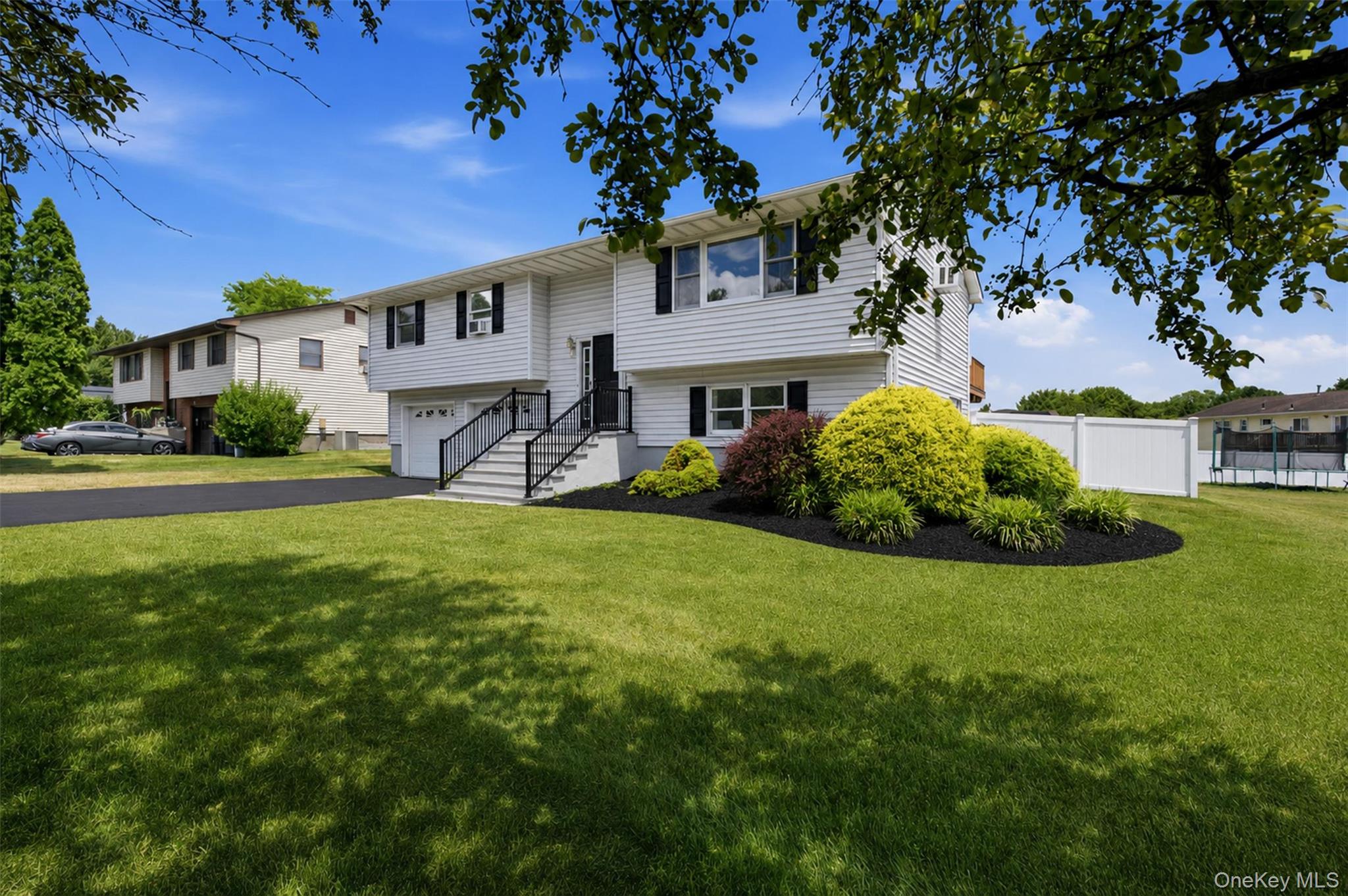 41 Guernsey Drive Property Photo 1