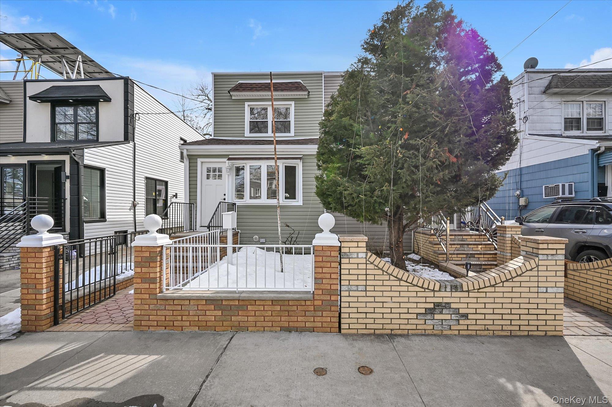 5216 M Avenue Property Photo 1