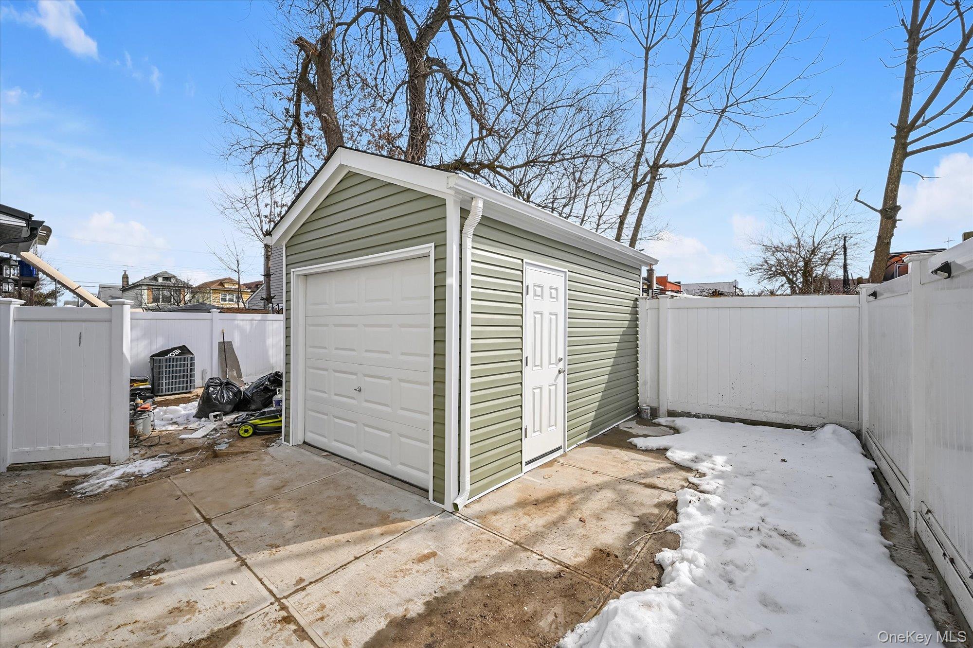 5216 M Avenue Property Photo 21