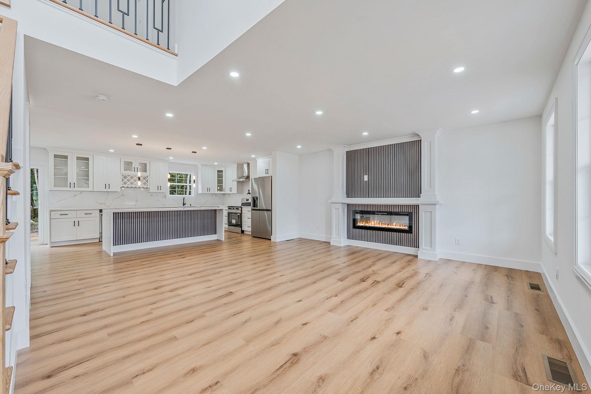 65 Superior Street Property Photo 4