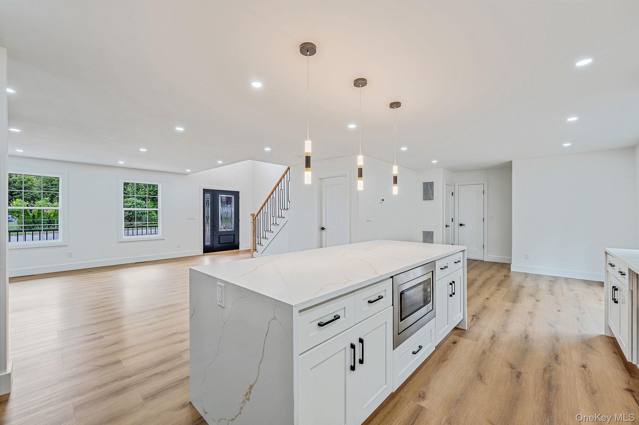 65 Superior Street Property Photo 11