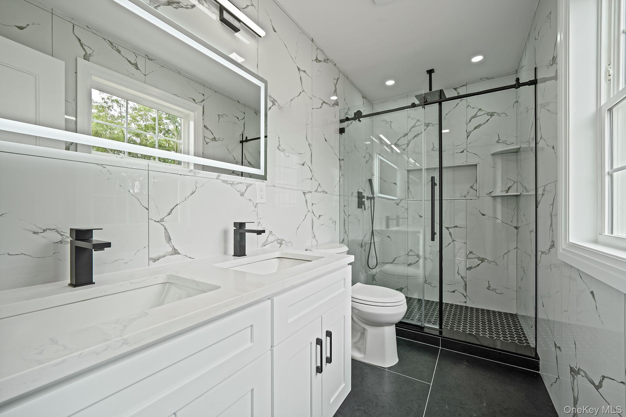 65 Superior Street Property Photo 12