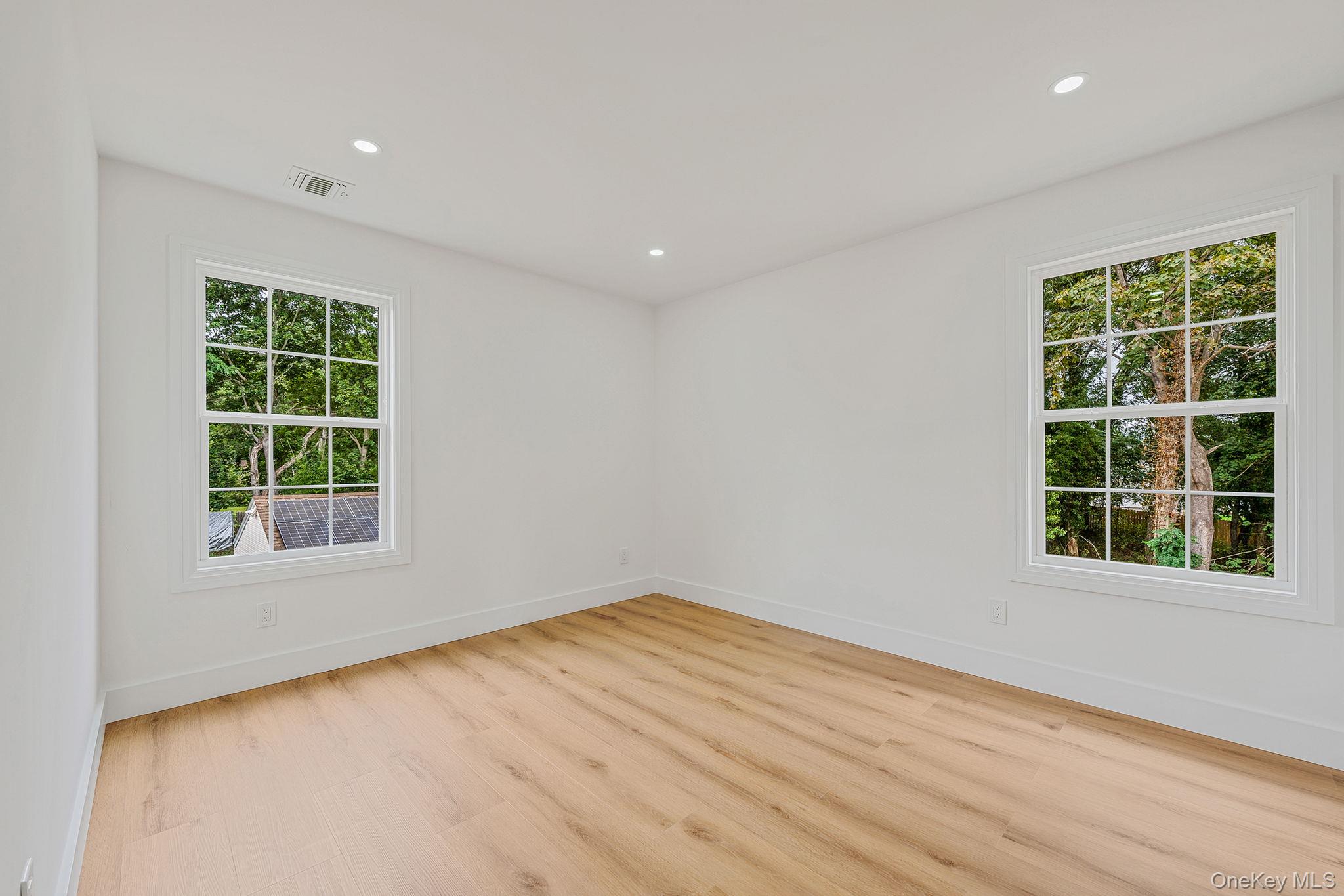 65 Superior Street Property Photo 13