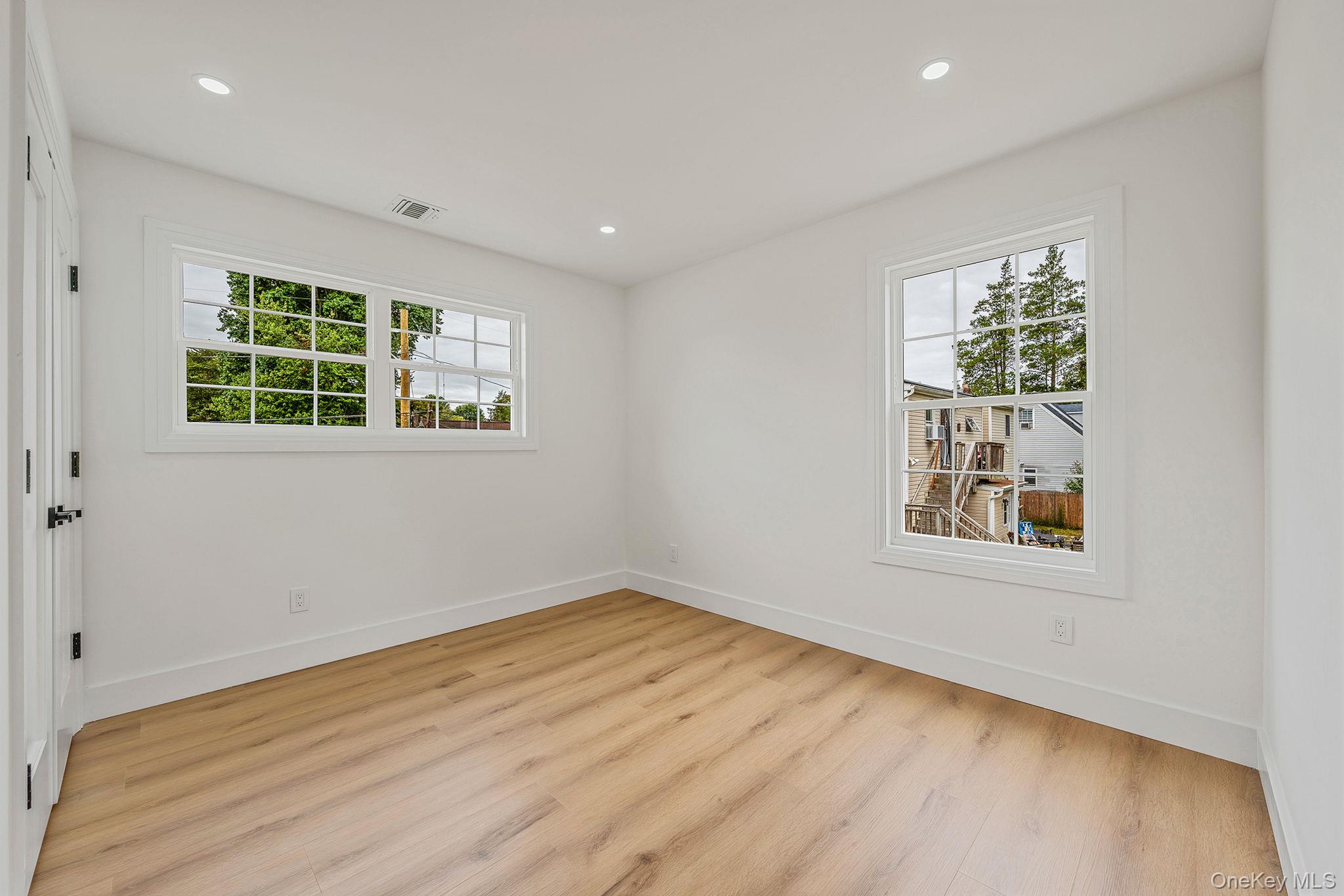 65 Superior Street Property Photo 15