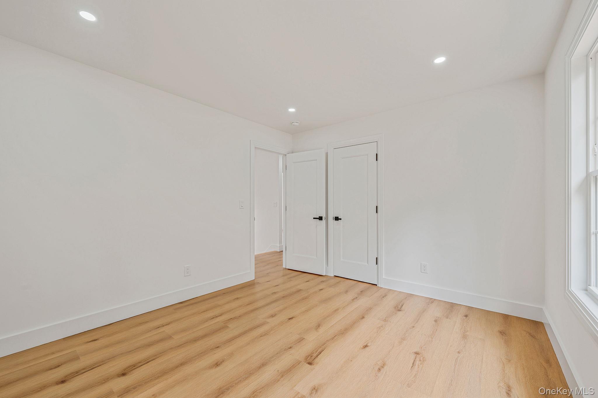 65 Superior Street Property Photo 18