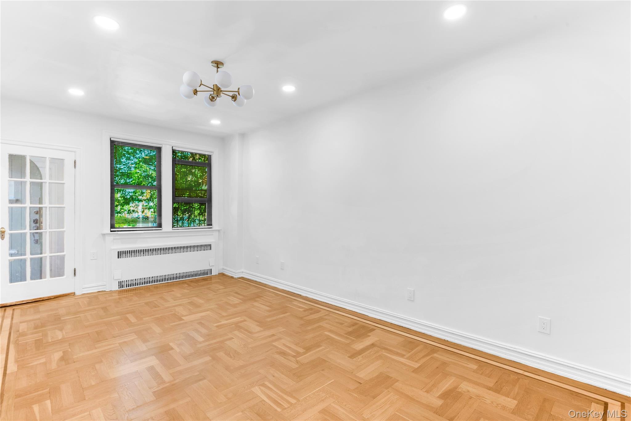 5569 Kings Highway Property Photo 11