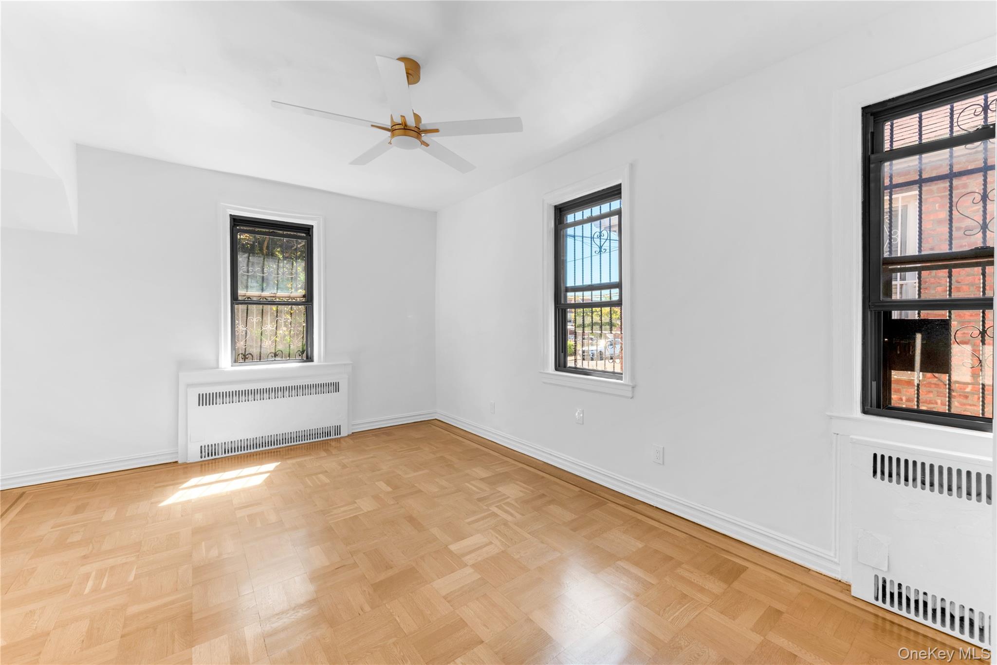 5569 Kings Highway Property Photo 19