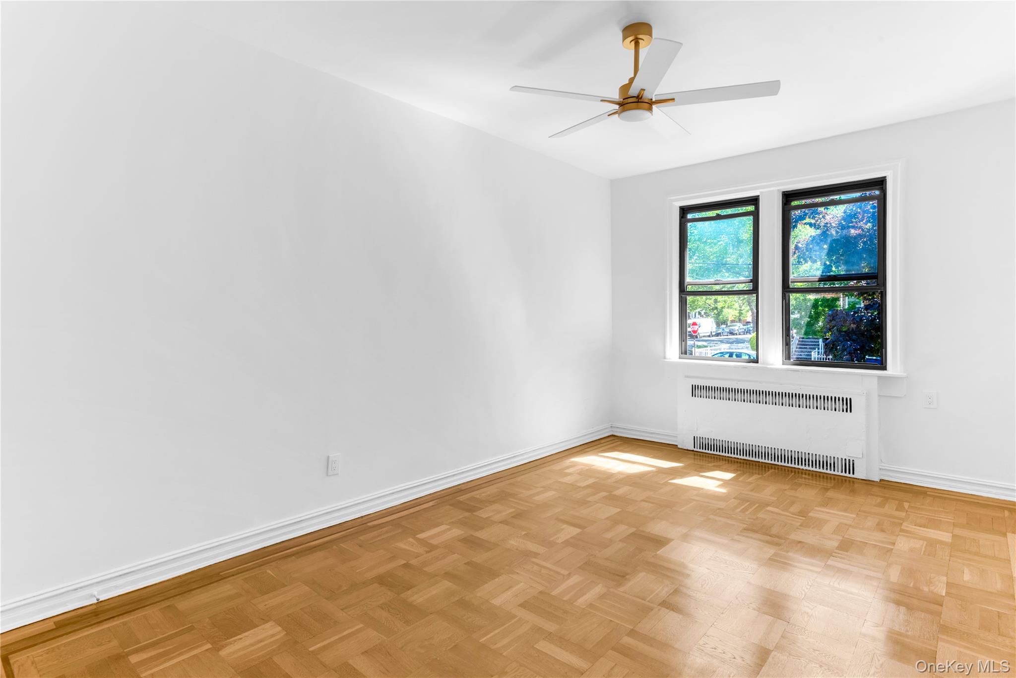 5569 Kings Highway Property Photo 23