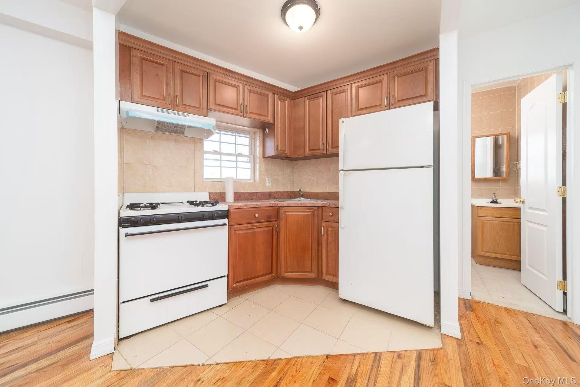 23-58 80th Street Property Photo 4
