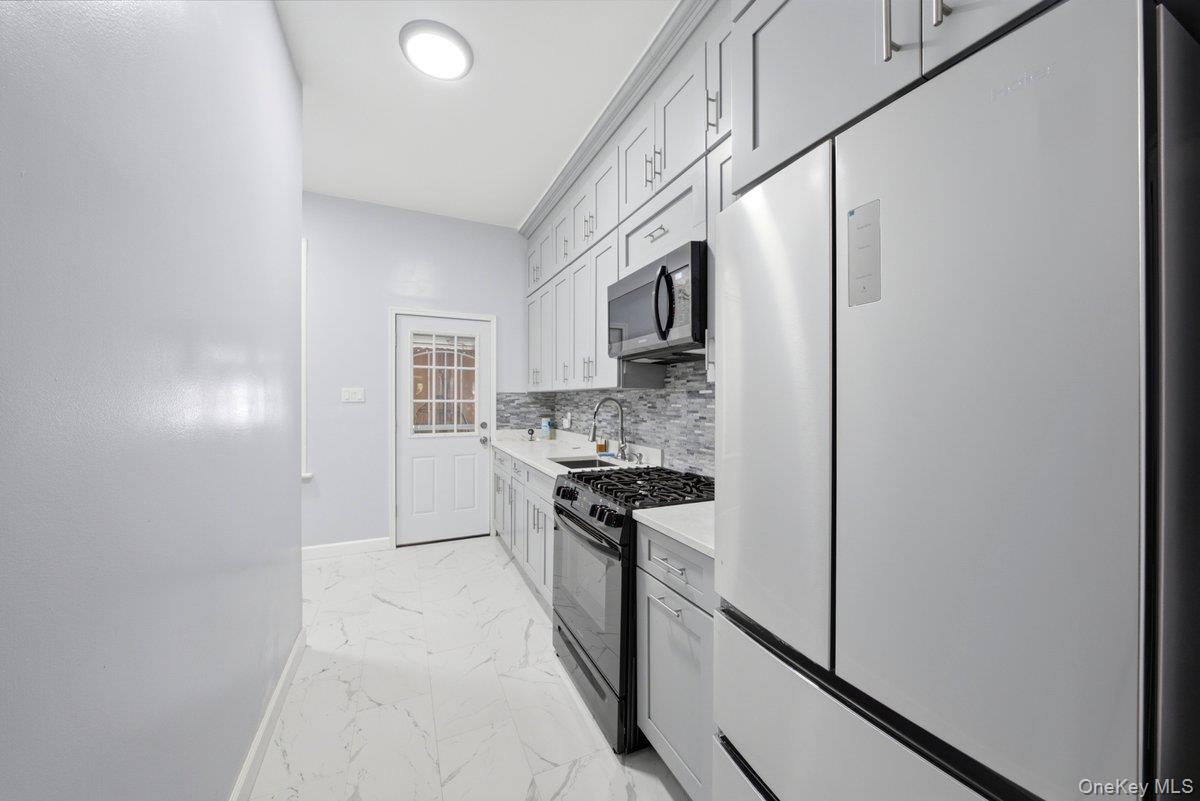 1328 Teller Avenue Property Photo 9