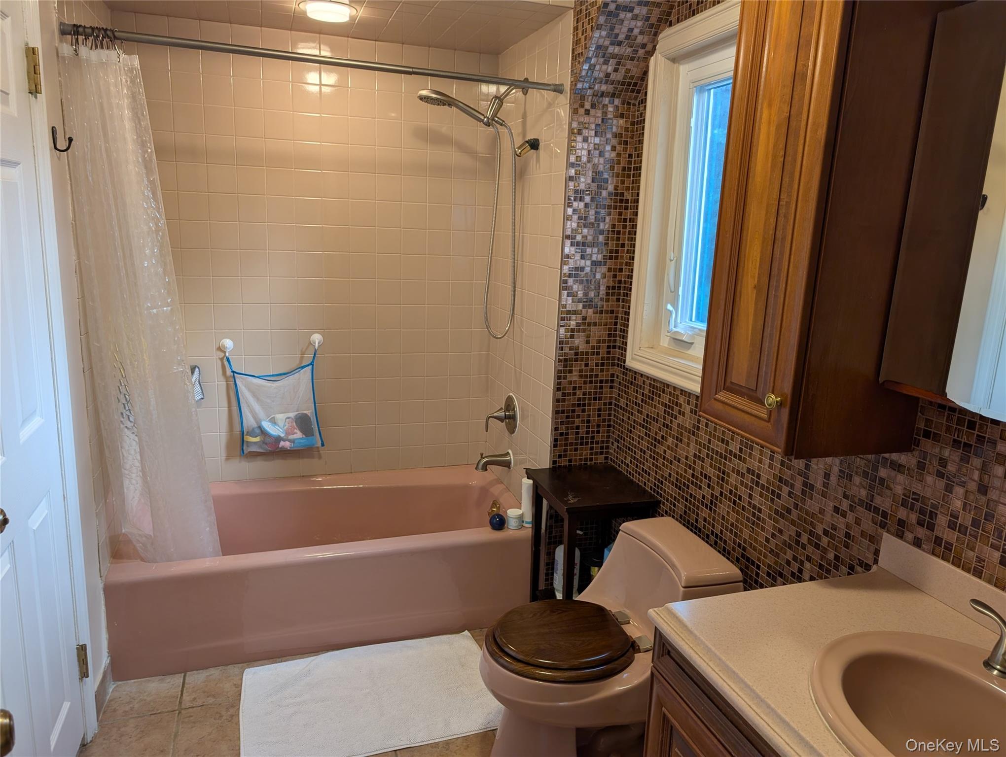 294 Lincoln Avenue Property Photo 23