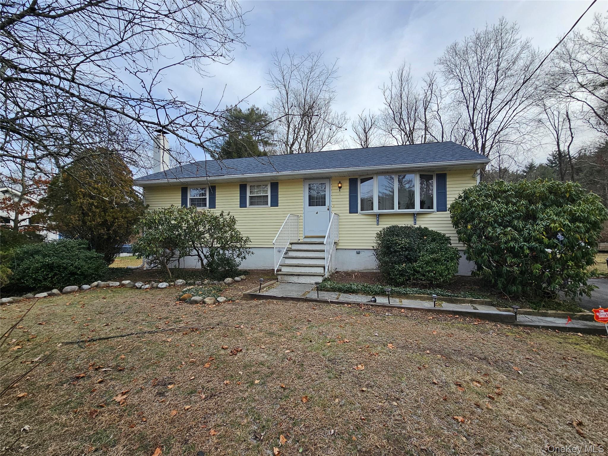 4 Pinegrove Drive Property Photo 2