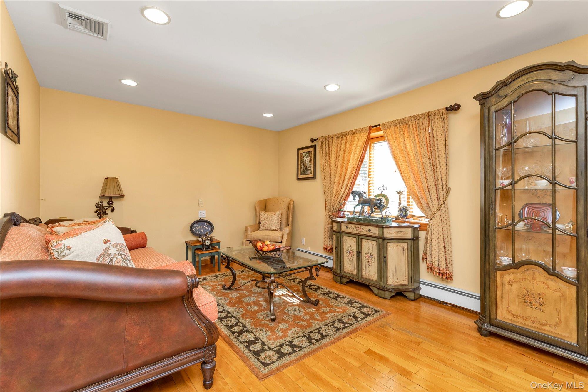 2 East Court Property Photo 3