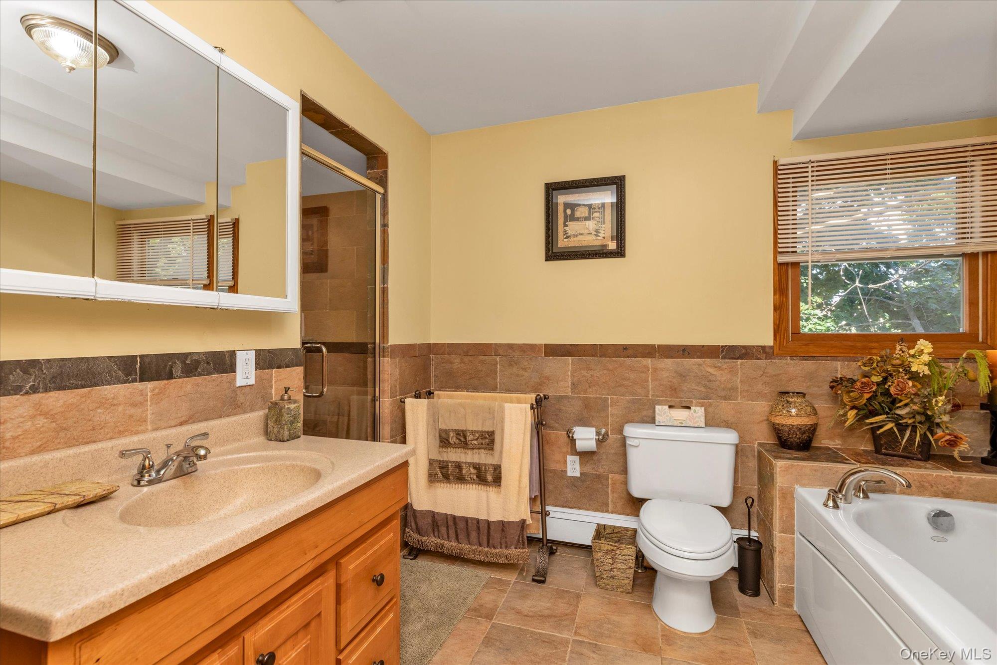 2 East Court Property Photo 17