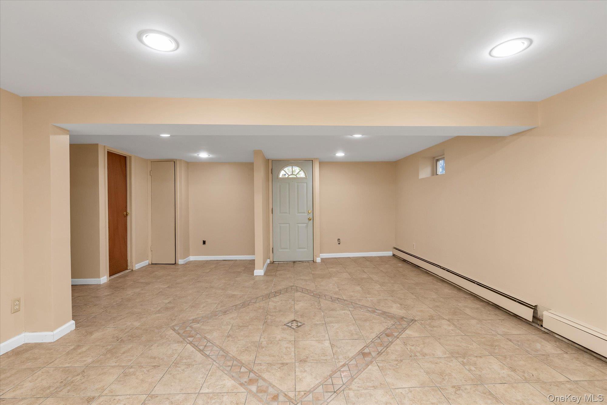 2 East Court Property Photo 18