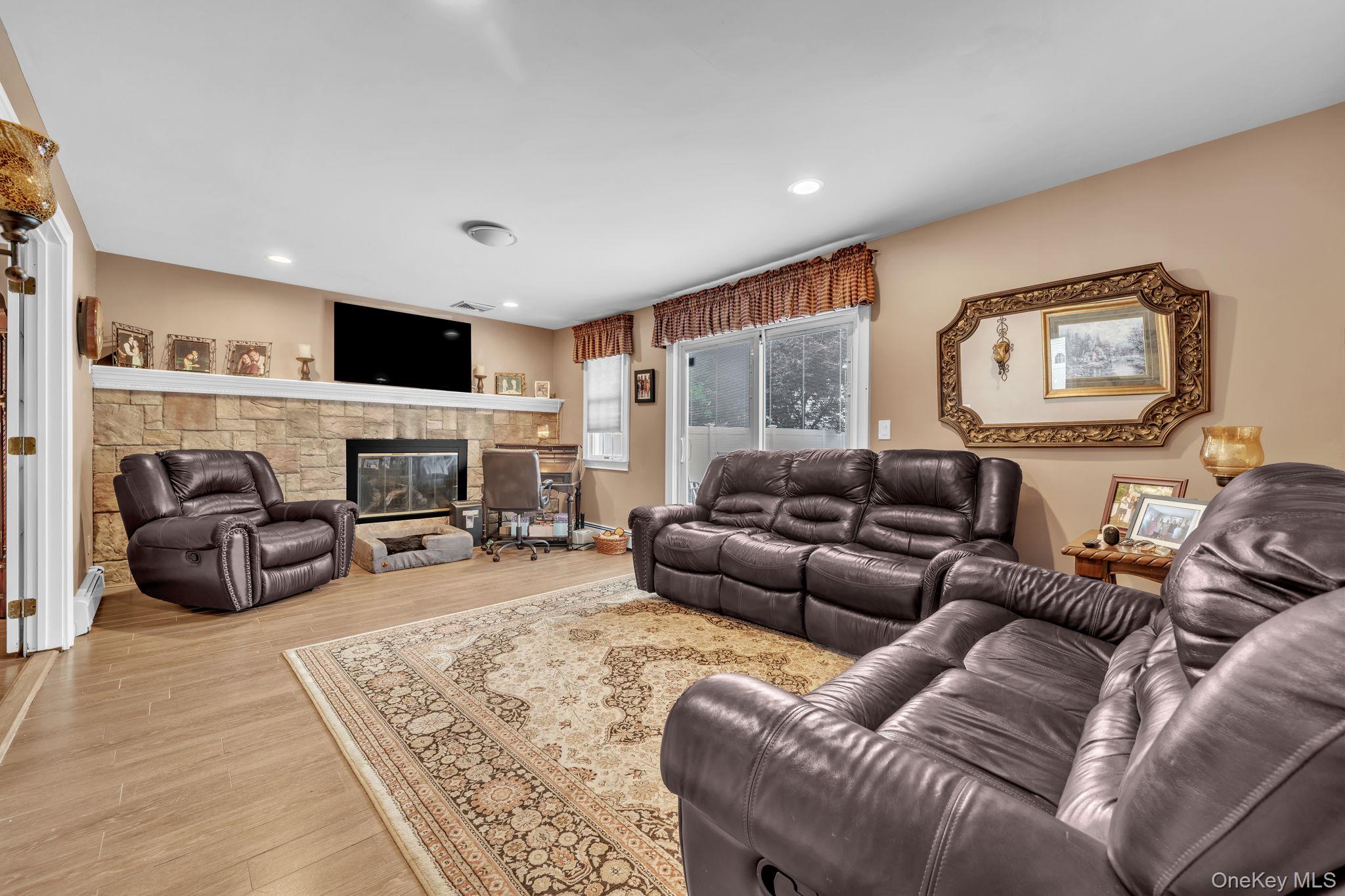 4382 New York Avenue Property Photo 6