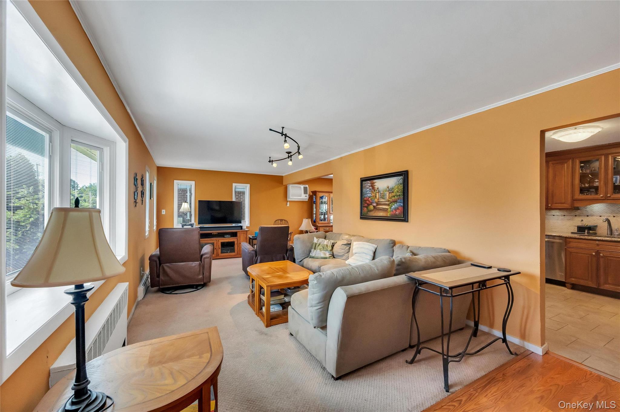 34 Oak Street Property Photo 2