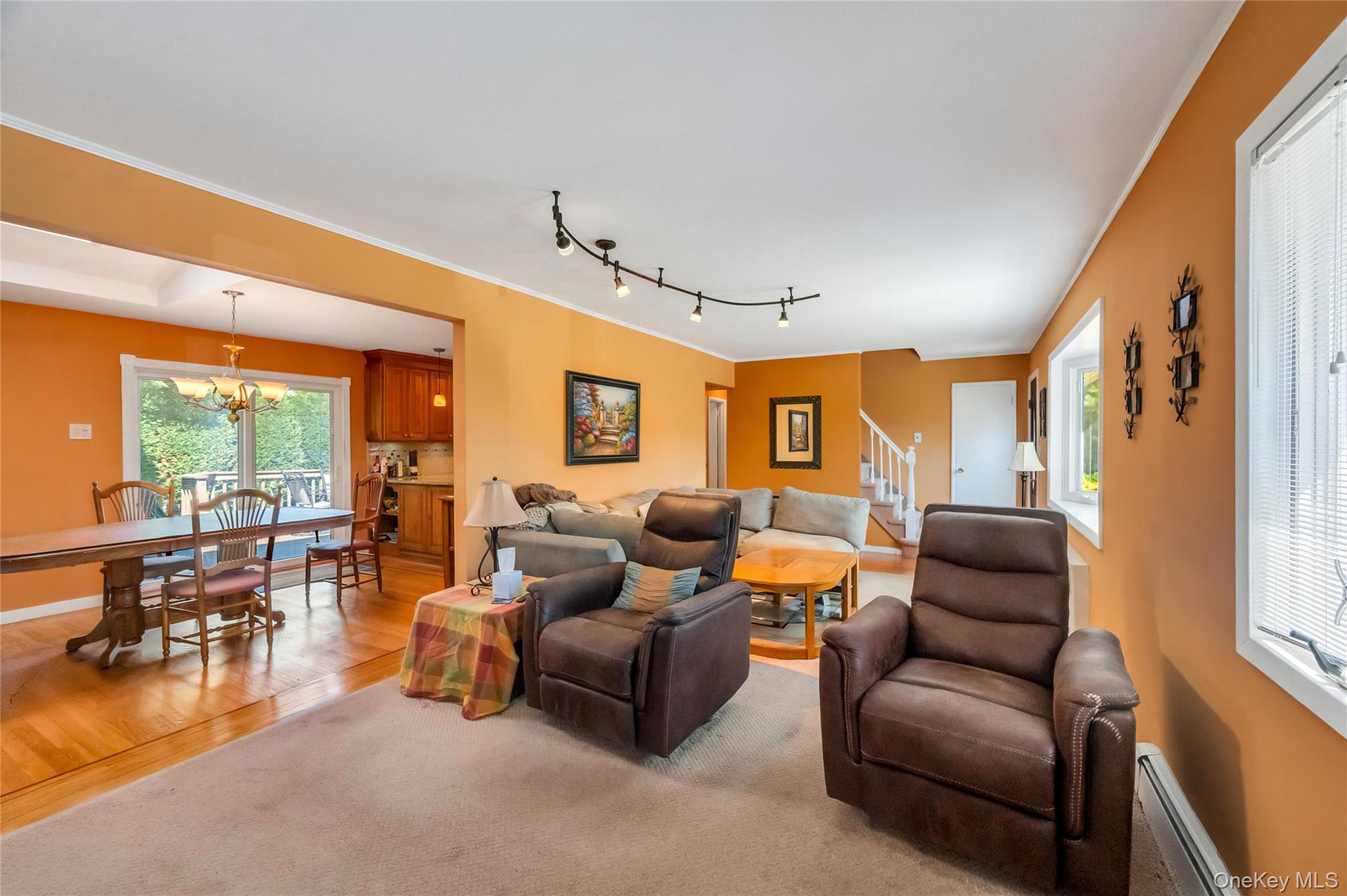 34 Oak Street Property Photo 4