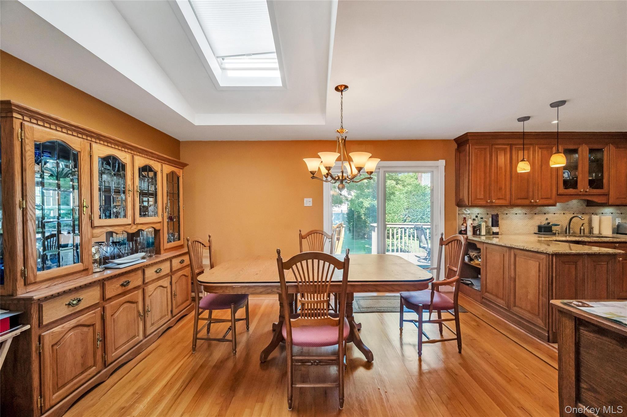 34 Oak Street Property Photo 5