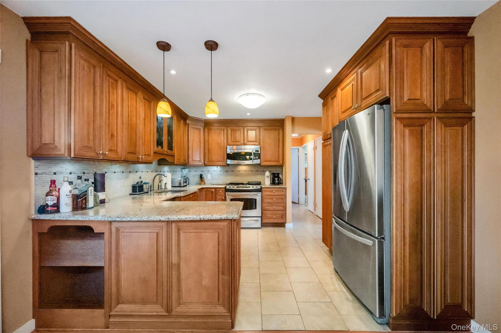 34 Oak Street Property Photo 8