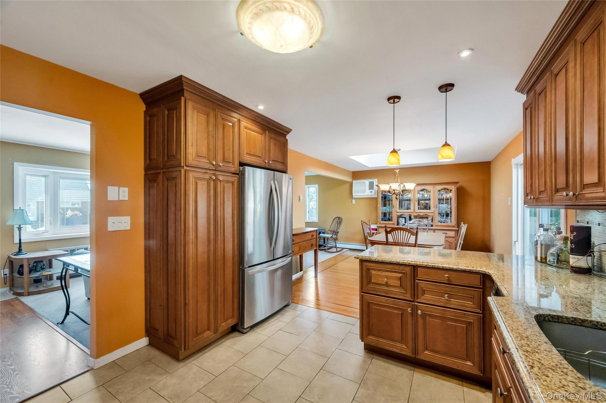 34 Oak Street Property Photo 9